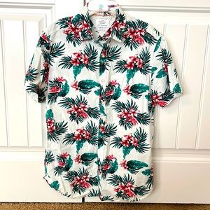 Catusman Ricky Singh Hawaiian Pattern Short Sleeve Shirt Slim Fit Medium